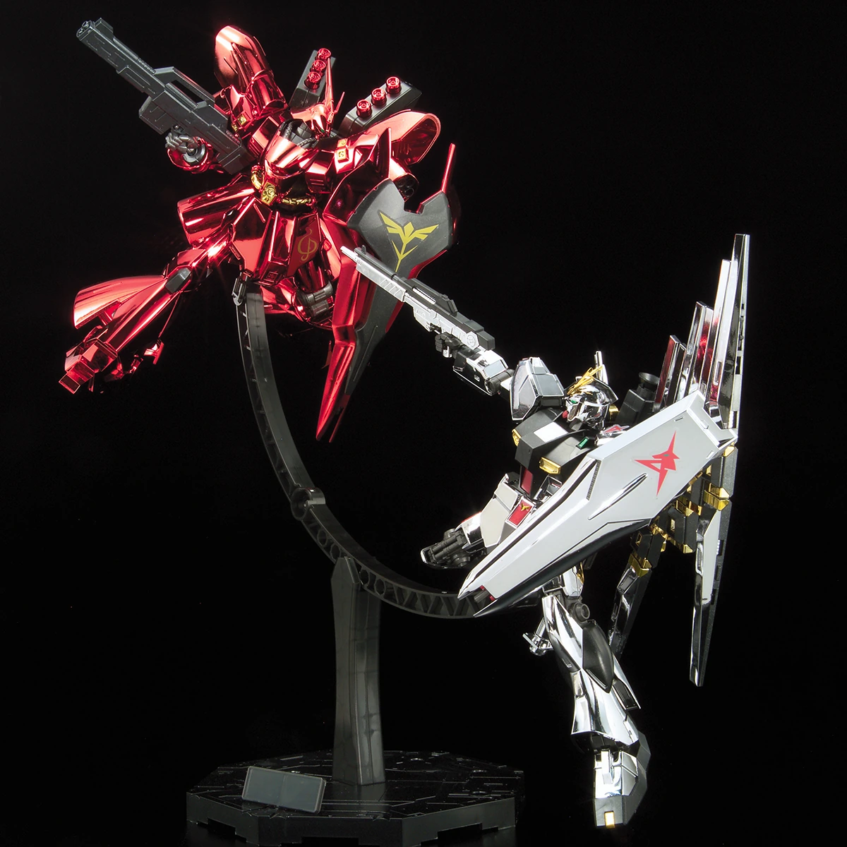 HG 1/144 ν Gundam vs Sazabi (Destined Battle Set) [Special Coating] (The Gundam Base Limited)
